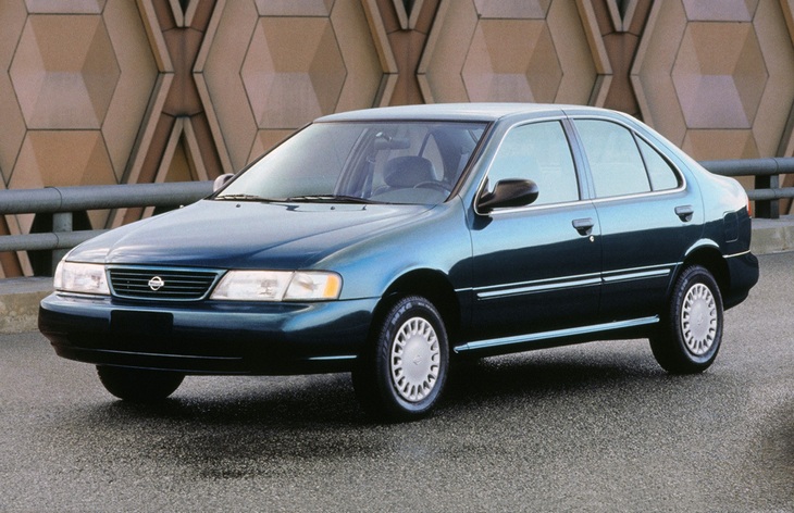 Седан Nissan Sentra четвертого поколения (B14), 1995–1999