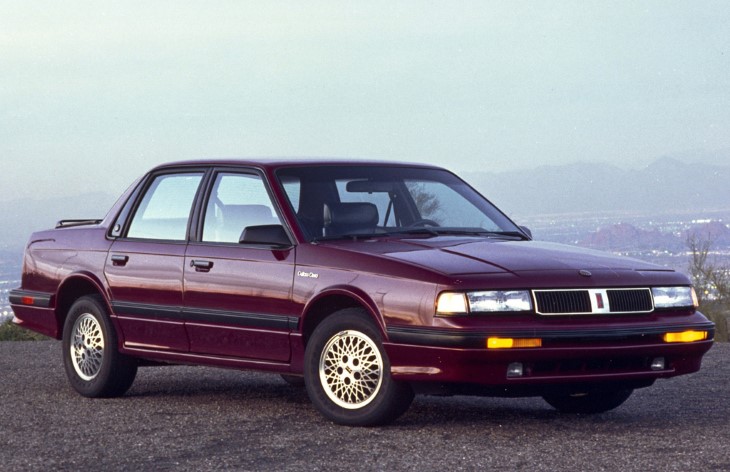Седан Oldsmobile Cutlass Ciera после рестайлинга, 1988–1996