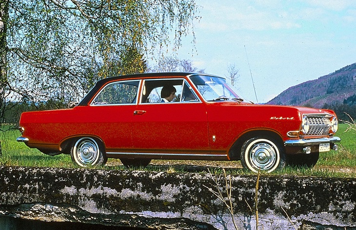 Купе Opel Rekord третьего поколения (A), 1963–1965