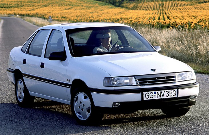 Седан Opel Vectra первого поколения, 1988–1995