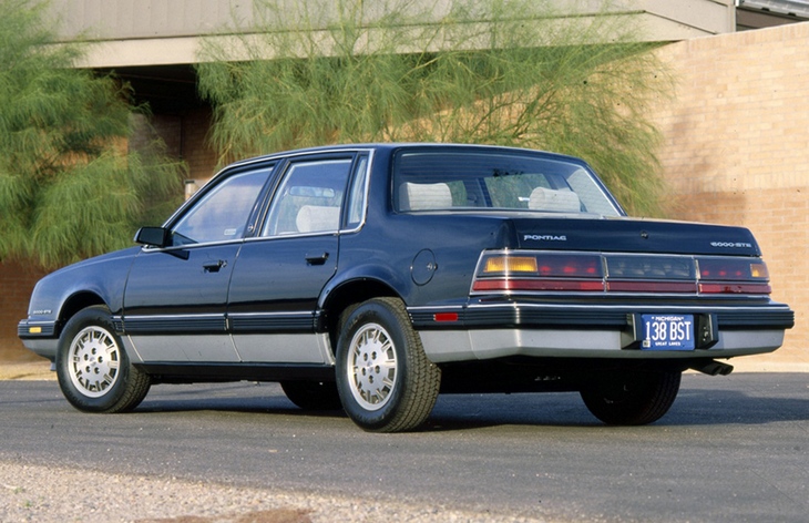 Седан Pontiac 6000 (1981–1991)