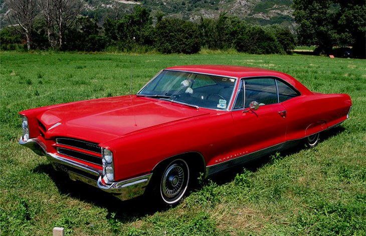 Купе Pontiac Bonneville четвертого поколения, 1965