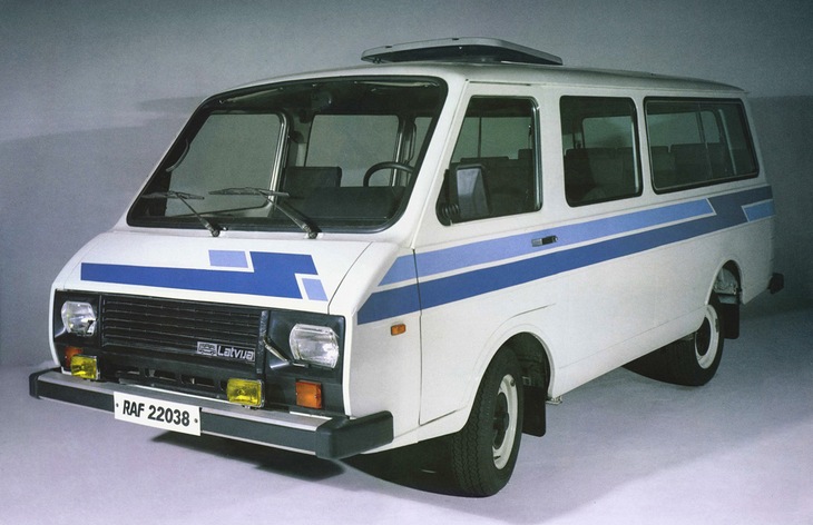 Микроавтобус РАФ-22038 «Латвия», 1987–1997