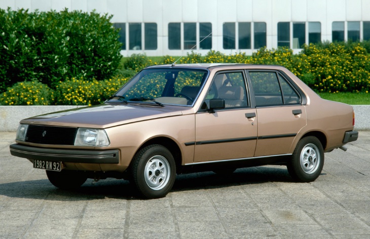 Седан Renault 18