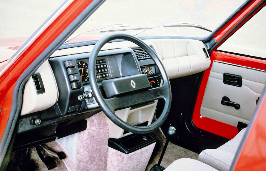 ����� �������� Renault 5 ������� ���������