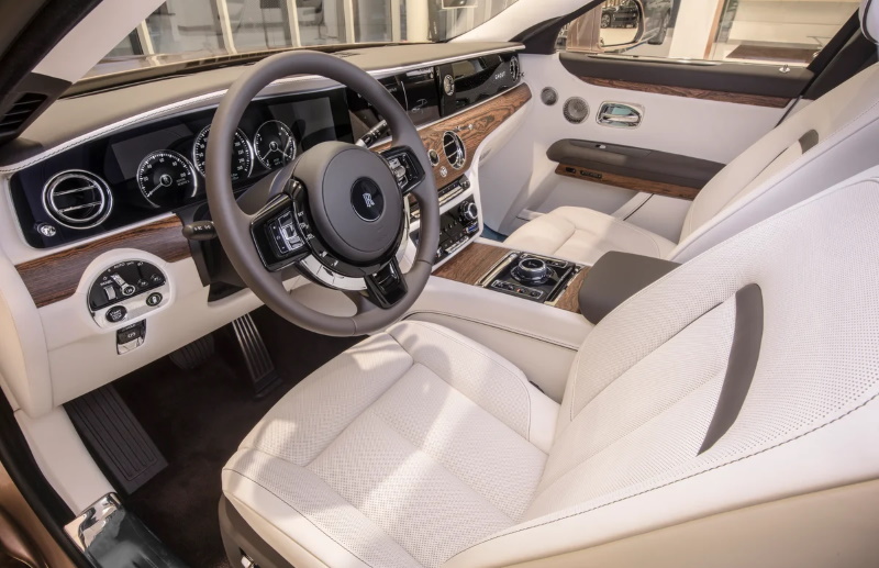 Интерьер седана Rolls-Royce Ghost