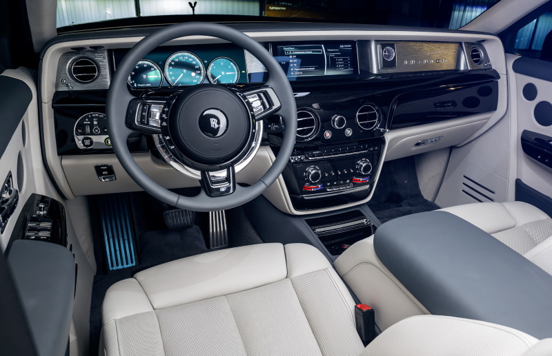 Интерьер седана Rolls-Royce Phantom