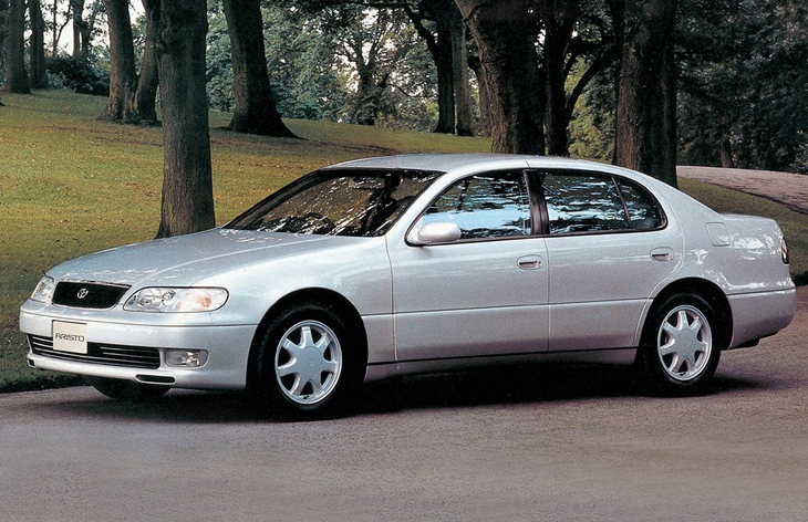 Седан Toyota Aristo первого поколения (1991-1997)