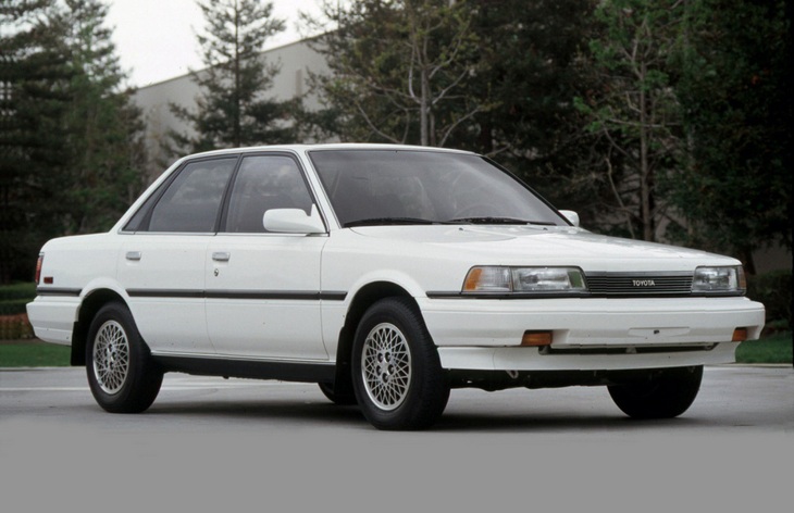 Седан Toyota Camry второго поколения, 1986–1991