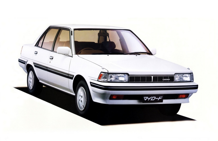 Седан Toyota Carina четвертого поколения (1984-1988)