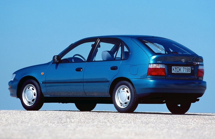 Хэтчбек Toyota Corolla седьмого поколения, 1992-1999