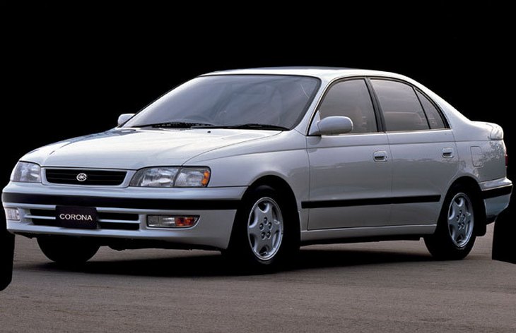 Седан Toyota Corona десятого поколения (1992-1998)