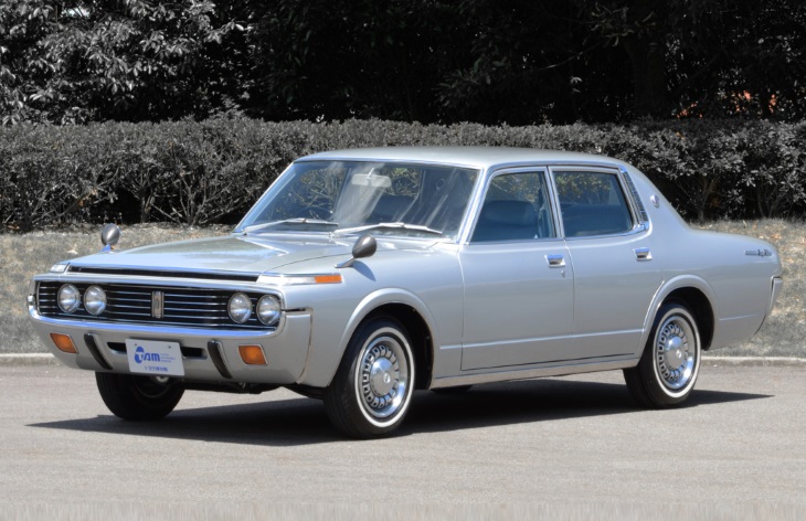 Toyota Crown четвертого поколения