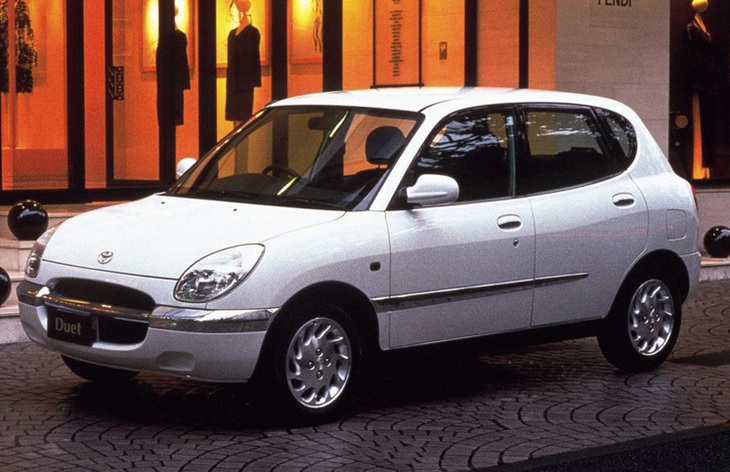 Хэтчбек Toyota Duet (1998-2001)