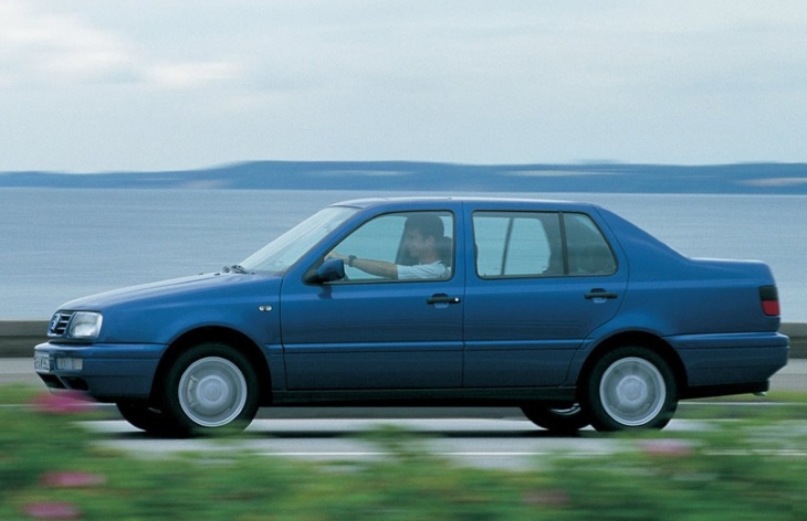 Седан Volkswagen Jetta третьего поколения, 1992–1998