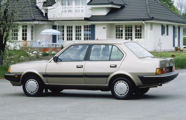 Седан Volvo 300 серии, 1984–1991