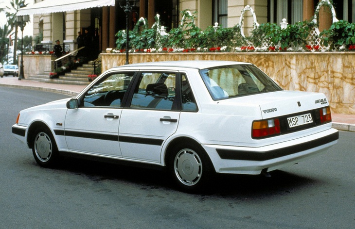 Седан Volvo 460, 1989–1994