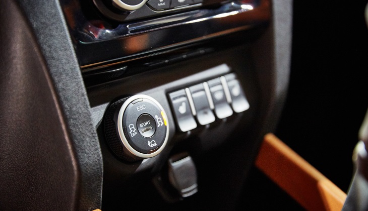 Блок управления системой Lada Ride Select на модели «XRAY Кросс»