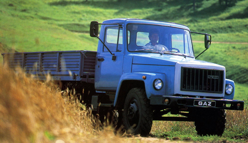 Первой моделью семейства был ГАЗ-3307