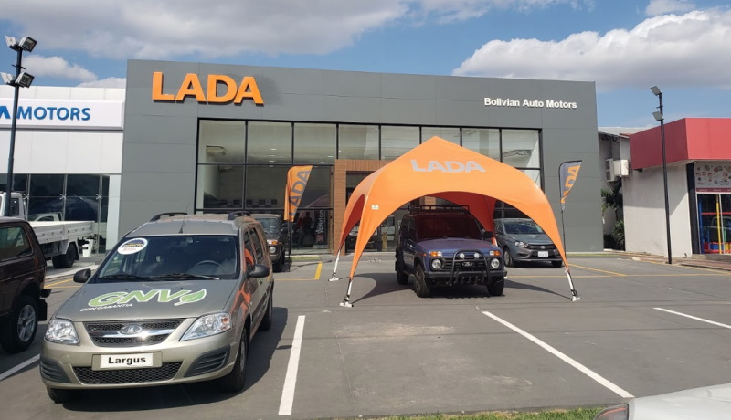 Автосалон Lada в городе Санта-Круз