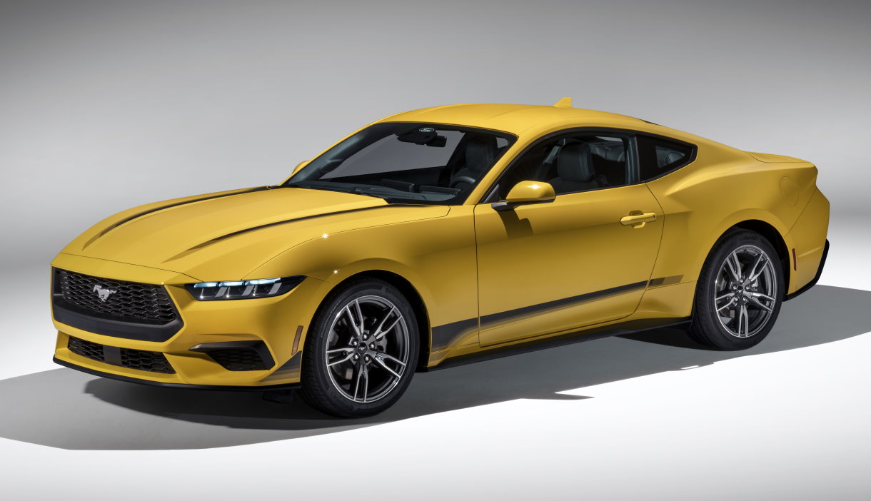 Базовый Ford Mustang седьмого поколения предлагается в США по цене от 31 тысячи долларов