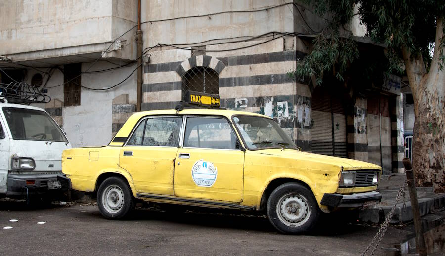 Русские автомобили, которые можно встретить на дорогах разрушенной Сирии. Много фото