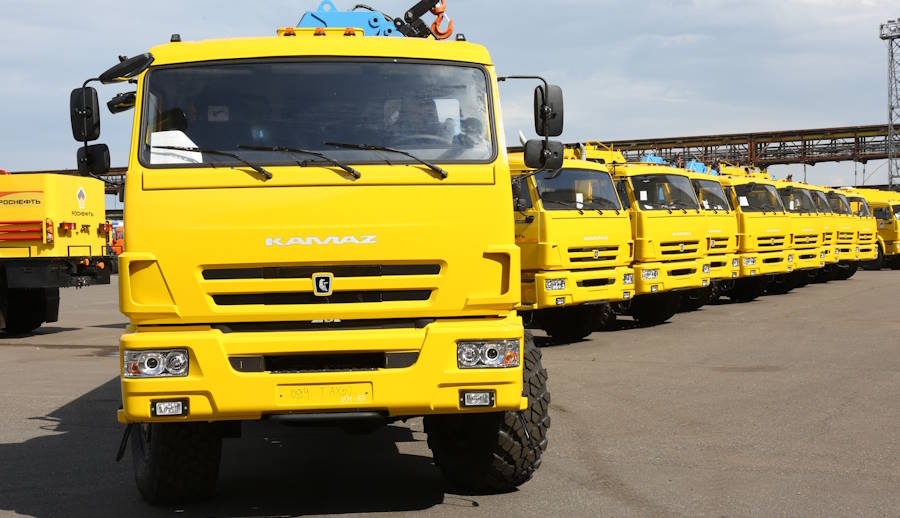 Многотысячную партию грузовиков КамАЗ отзывают в России