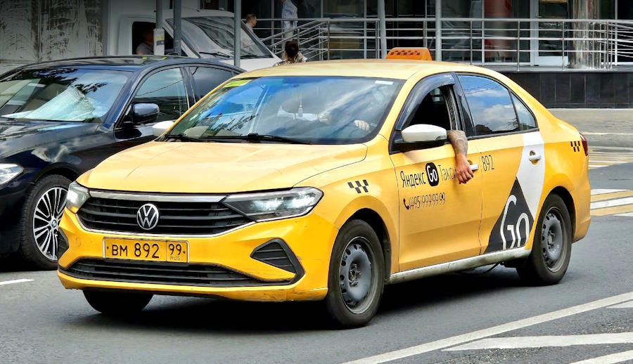 На каких машинах работают таксисты в Москве? Названы самые распространённые модели