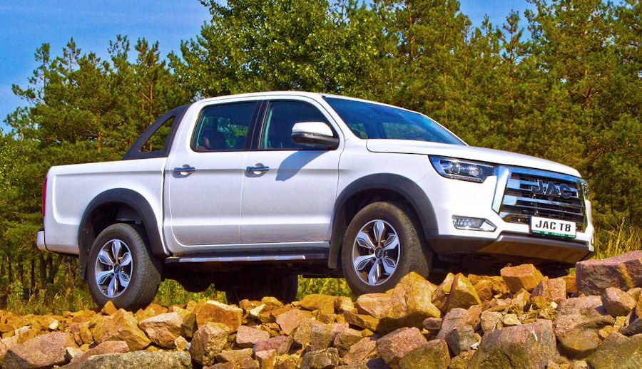 В Беларуси запустили производство пикапов JAC