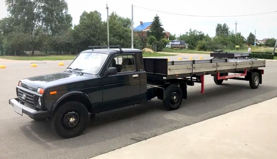 В продаже появилась необычная Нива, которая может работать с фурой