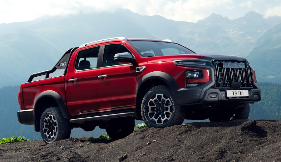 У самого популярного пикапа России появилась дизельная версия. Цена уже известна