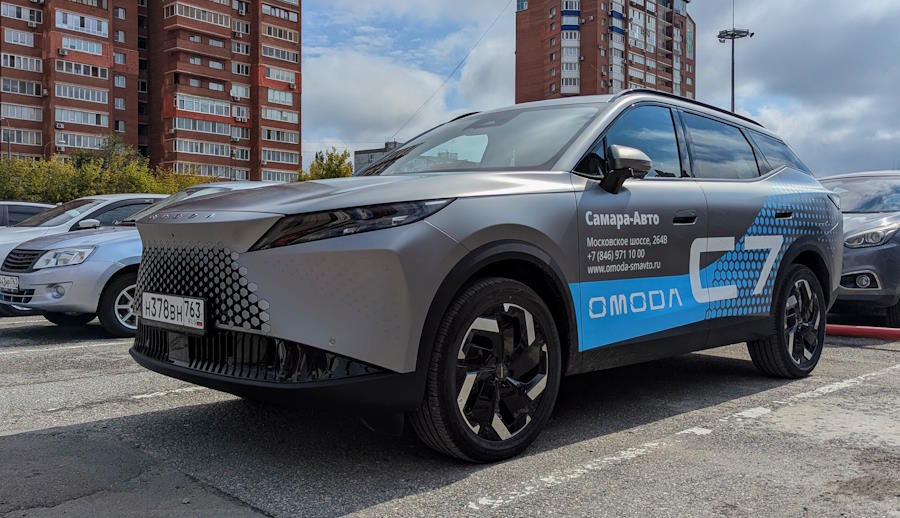 Формула Omoda C7: семья + город