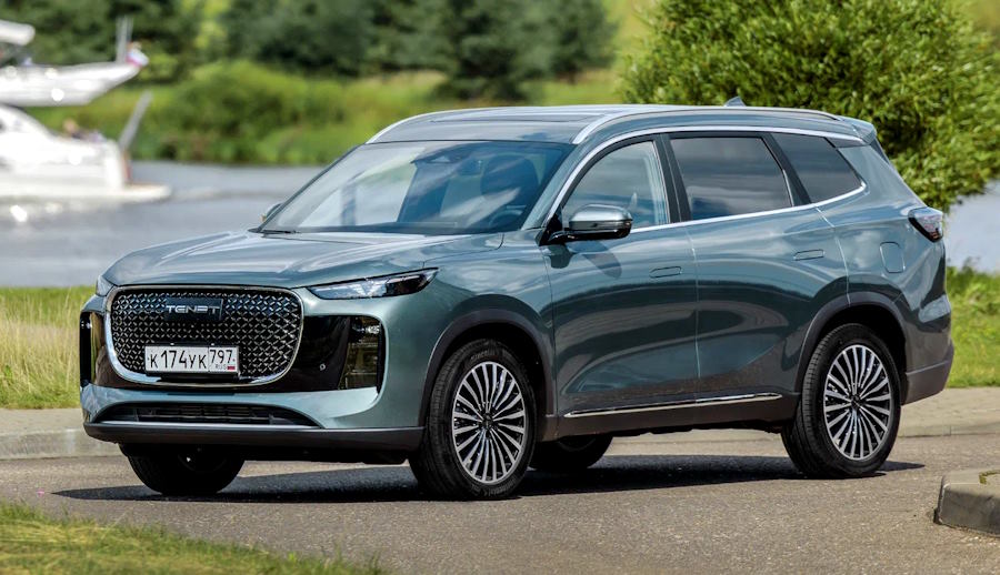 В продажу поступил новый семейный кроссовер российского производства