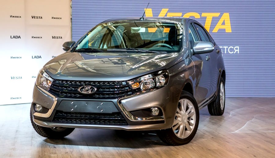 У Лады Весты юбилей: производство модели началось ровно 10 лет назад