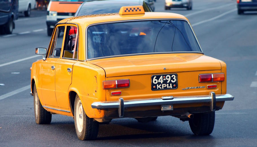 Будем ездить только на Ладах? АвтоВАЗ хочет пересадить всех таксистов на свои машины