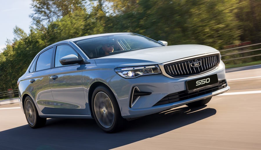 В России начались продажи доступного белорусского седана со скромным оснащением