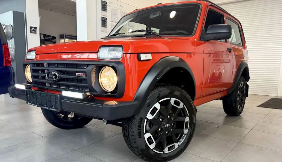 Уже в продаже: у спортивной Нивы появился новый цвет кузова