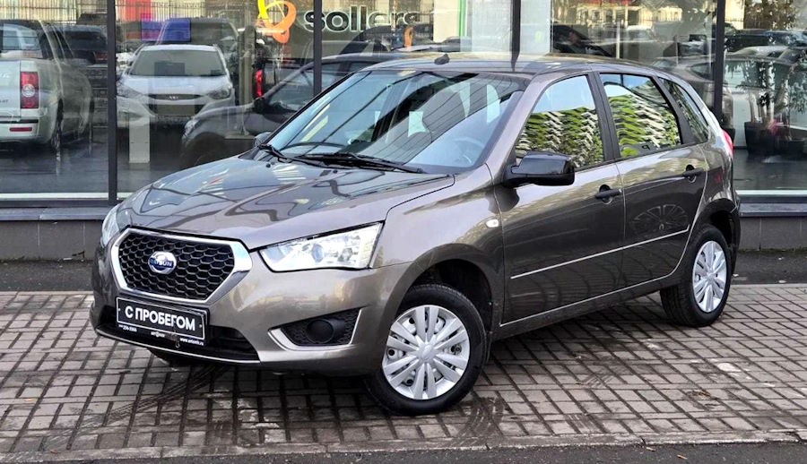 Цены на подержанные автомобили в России продолжают падать