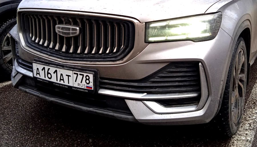 Санкт-Петербург получил новый код для автомобильных номеров