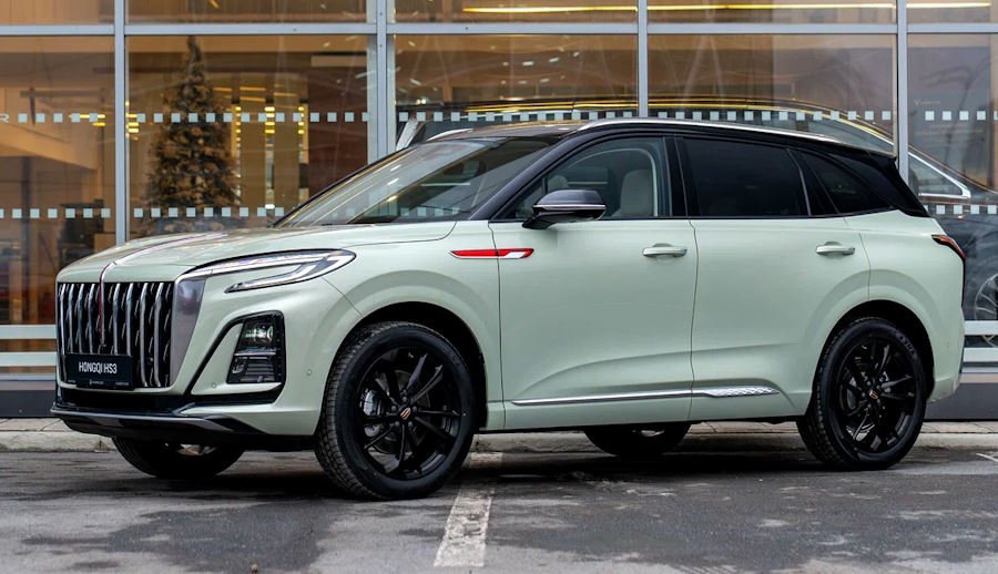 Один из китайских кроссоверов начали продавать в России со скидкой 1,3 млн рублей