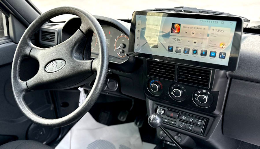 Почти как у китайцев: для старой Нивы предложили современную медиасистему