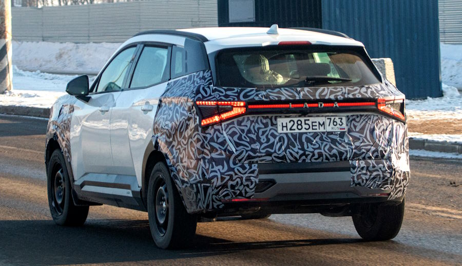 Теперь без наворотов: новый кроссовер АвтоВАЗа снова заметили на дорогах