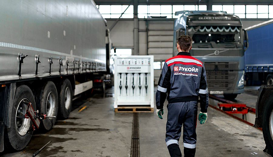 На какие сервисные услуги могут рассчитывать предприятия от производителей масел? Рассказываем на примере работы ЛУКОЙЛ