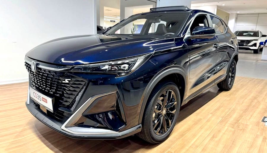 Дилеры начали продажи кроссовера, который должен был стать новой Волгой