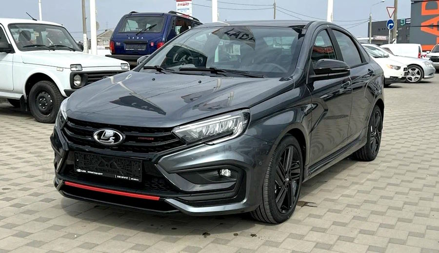 Новая Лада Веста Спорт начала появляться в наличии у дилеров