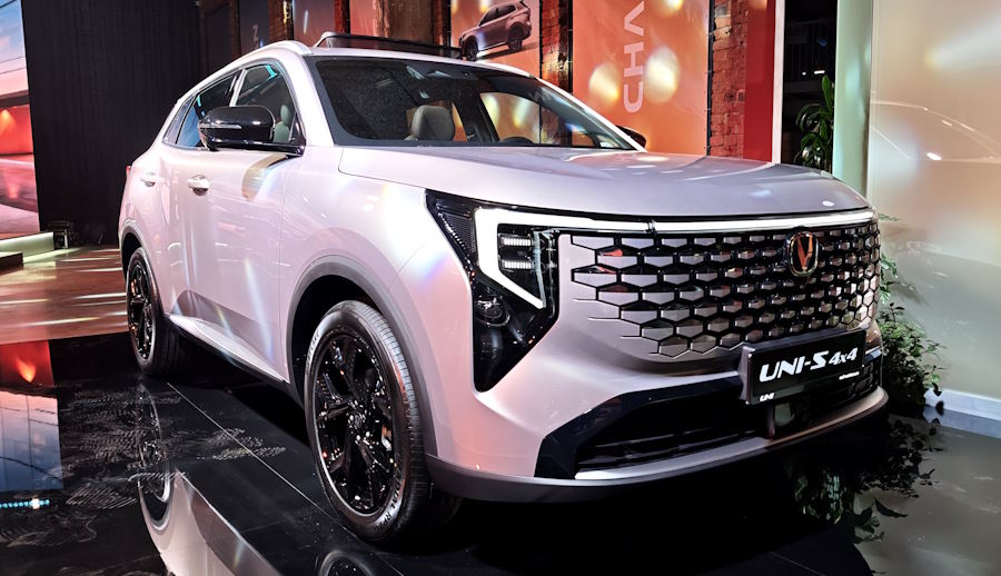 Представлен новый кроссовер Changan Uni-S для России: цены и подробности