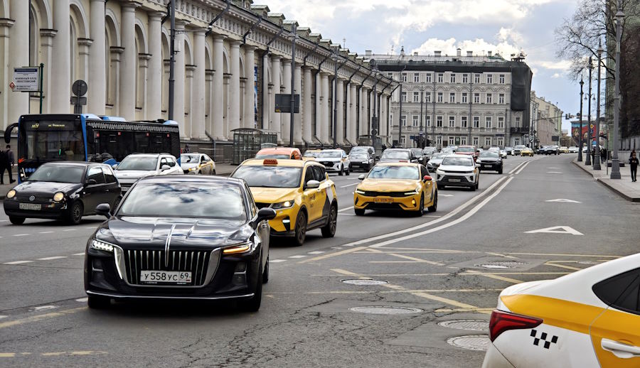 Названы самые автомобильные регионы России, и среди них нет Москвы