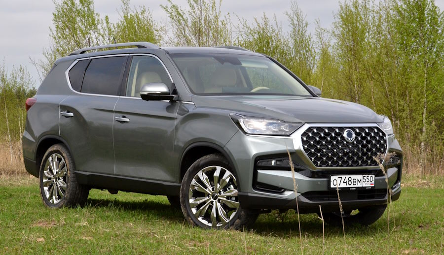 В России появится официальный корейский внедорожник с семиместным салоном. Цена уже известна