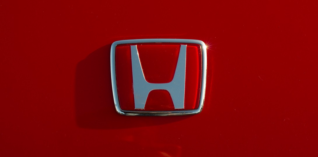 Что значит honda. Лого Honda красный. Отличия g5 и g3 Хонда лого. Алиса Найди пожалуйста запчасти на хонду лого.