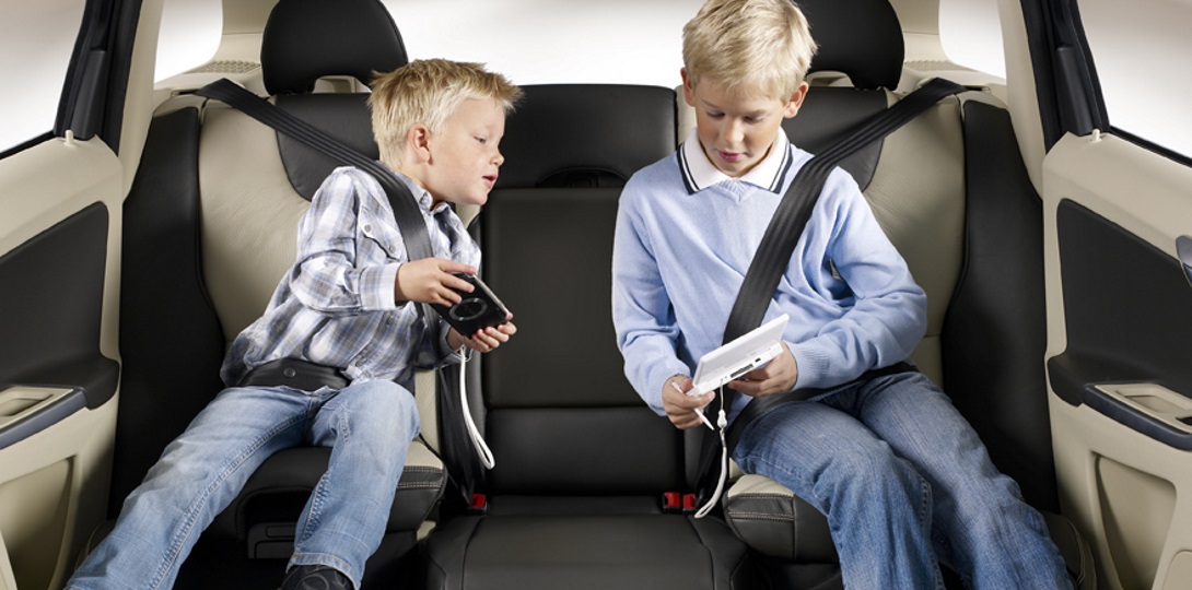 Летом правила перевозки детей в автомобилях снова ужесточатся